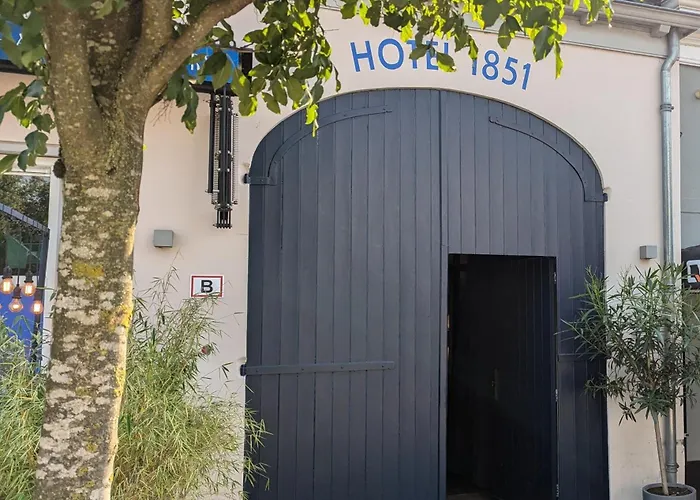 1851 Bar - Hotel - Cinema